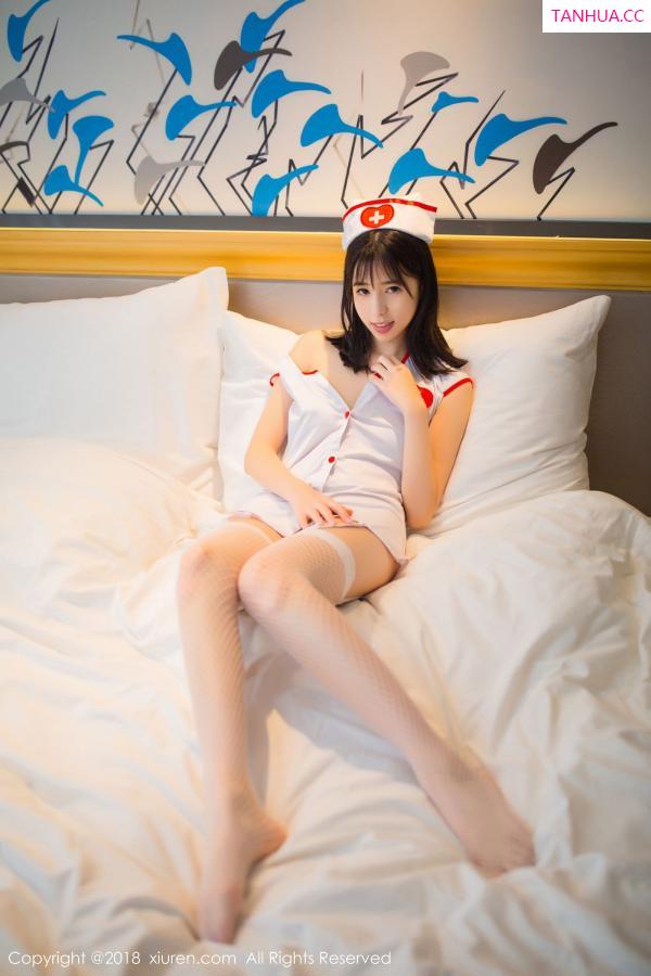 Ellie艾栗栗  温柔贴心护士艾栗栗 甜美清纯的粉色内衣第5张图片